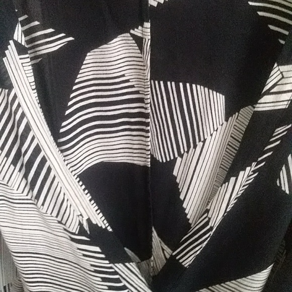 Wrap Around lightweight shirt - Picture 3 of 5